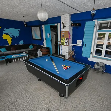The Lazy Monkey Hostel & Apartments-2