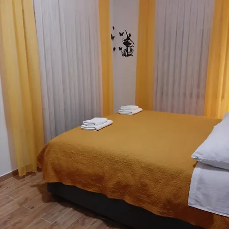 Guest House Renata-2